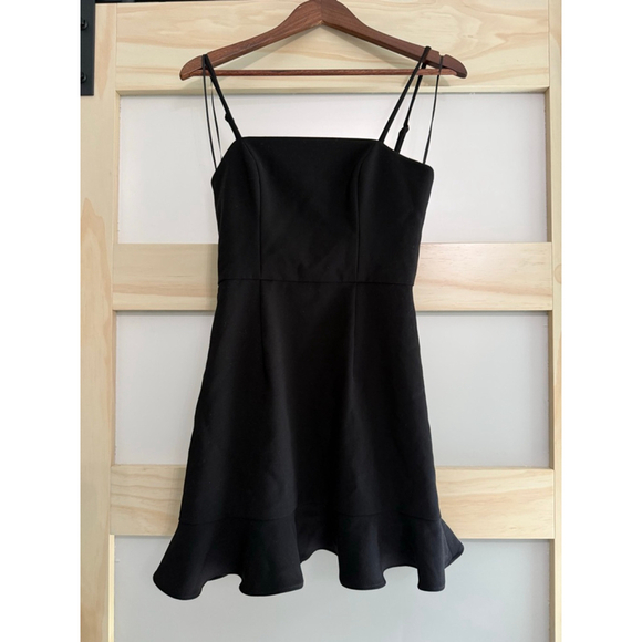 French Connection Little Black Dress Women’s Size 0 Fit & Flare Ruffle Hem - Picture 2 of 5